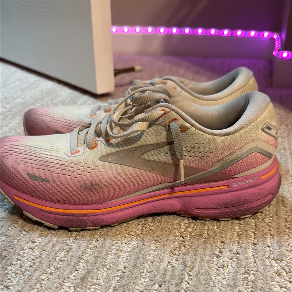 Brooks Pink and Gray Athletic Shoes with Breathable Mesh and Cushioning Midsole